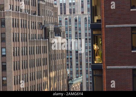 La 34ème rue de Midtown Manhattan est un mélange de bâtiments résidentiels et commerciaux, New York City, États-Unis Banque D'Images