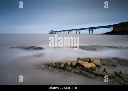 Jetée De Clegedon Dans L'Estuaire De Severn, Somerset Nord, Angleterre. Banque D'Images