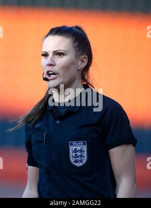 Londres, ANGLETERRE - 12 janvier:.Referee Lucy Oliver lors de la Super League féminine de Barclays FA entre Tottenham Hotspur et West Ham United au stade de Hive, Londres, Royaume-Uni, le 12 janvier 2020. (Photo de AFS/Espa-Images) Banque D'Images