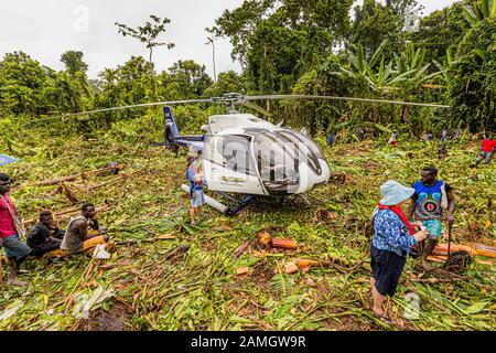 Hélicoptère dans la jungle de Bougainville Banque D'Images