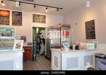 Photo de Lottie's Creamery, un magasin de glaces artisanales à Walnut Creek, Californie, États-Unis, vue intérieure Banque D'Images