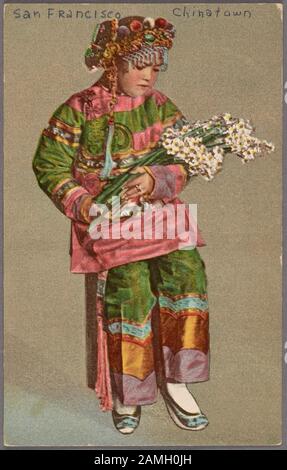 Carte postale illustrée d'une jeune fille chinoise en tenue traditionnelle de tenue de bouquet de fleurs blanches, à Chinatown, San Francisco, Californie, États-Unis, publié par Cardinell-Vincent Co, 1915. De La Bibliothèque Publique De New York. () Banque D'Images