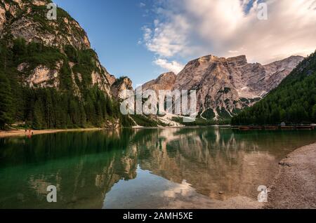 La fin de l'été au lac Prags, Italie Banque D'Images