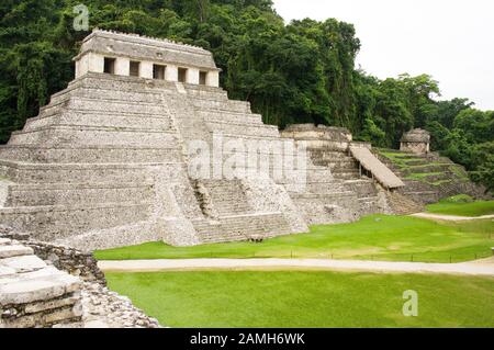 Grande pyramide maya de Palenque dans la jungle, au Mexique Banque D'Images