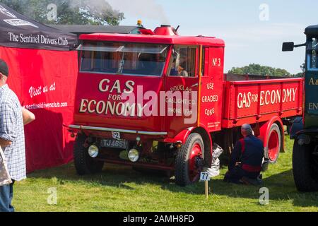 Sentinel Steam lorry avec logo Gas for Economy, 2019 Shrewsbury Steam Rally, Shropshire, Angleterre, Royaume-Uni Banque D'Images