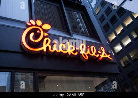 Chick-fil-A sur Sixth Avenue dans Midtown Manhattan, New York City, NY, États-Unis Banque D'Images