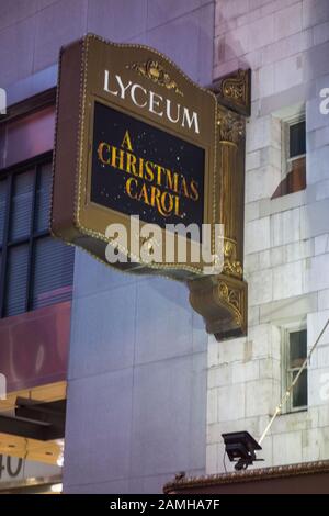 Signez pour « A Christmas Carol au Lyceum Theatre, Manhattan, New York City, NY, États-Unis Banque D'Images