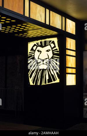 Logo graphique pour « The Lion King » sur Broadway, New York City, New York, États-Unis Banque D'Images