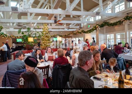 Vue intérieure du restaurant Piatti à Danville, Californie, 28 novembre 2019. () Banque D'Images