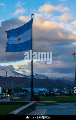 Malvinas (Falkland) Monument historique national de guerre mémorial à la Plaza Islas Malvinas à Ushuaia, Tierra del Fuego, Argentine Banque D'Images