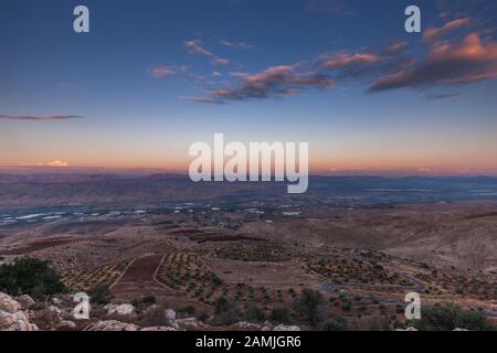 L'aube du matin de vallée du Jourdain, en Jordanie, près de la vallée du Rift, Ajloun ajlun également, Jordanie, Moyen-Orient, Asie Banque D'Images