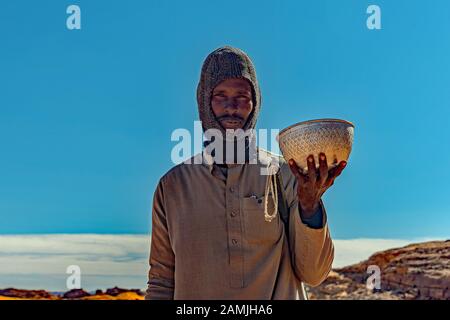 Photos de chameau et de bol à lait Banque D'Images