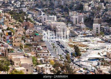 Vue sur la ville à partir de la Citadelle, la citadelle d'Amman, zone résidentielle dense au centre-ville, ville capitale, Amman, Jordanie, Moyen-Orient, Asie Banque D'Images