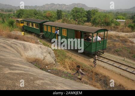 Bénin' S TRAIN VOYAGE DANS LE TEMPS Banque D'Images