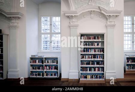 Bibliothèque de prisonniers dans le centre de détention pour jeunes de l'ancien monastère d'Ebrach. [traduction automatique] Banque D'Images