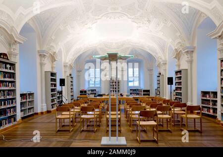 Bibliothèque de prisonniers dans le centre de détention pour jeunes de l'ancien monastère d'Ebrach. [traduction automatique] Banque D'Images