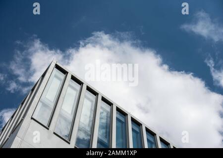 Le nouveau Centre NS-Documentation sur le site de l'ancienne "Maison Brown" sur Brienner Straße à proximité de Königsplatz. [traduction automatique] Banque D'Images