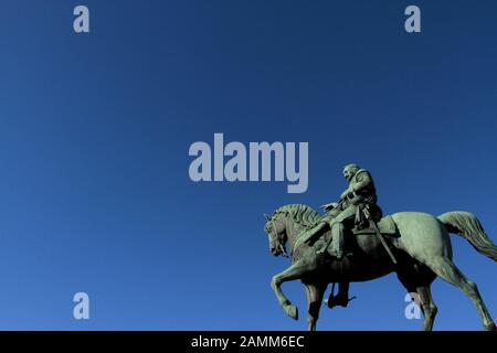 Statue équestre De L'Électeur Maximilian de Bavière sur la Wittelsbacherplatz [traduction automatique] Banque D'Images