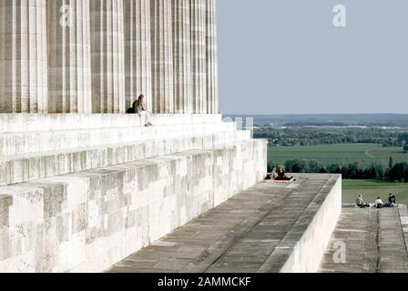 Le Hall of Fame Wallhalla au-dessus du Danube à Donaustauf. Le mémorial des célèbres Allemands a été construit en 1842 selon les plans de Leo von Klenze. Sur la photo la vue du côté ouest vers le sud. [traduction automatique] Banque D'Images