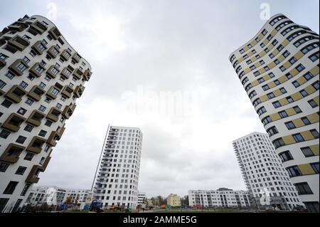 Bâtiments résidentiels modernes de grande taille dans la nouvelle zone de développement de Siemensallee à Sendling. [traduction automatique] Banque D'Images