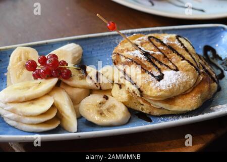 Crêpes pour le petit-déjeuner à la Sophia dans Columbusstrasse à Untergiesing. [traduction automatique] Banque D'Images