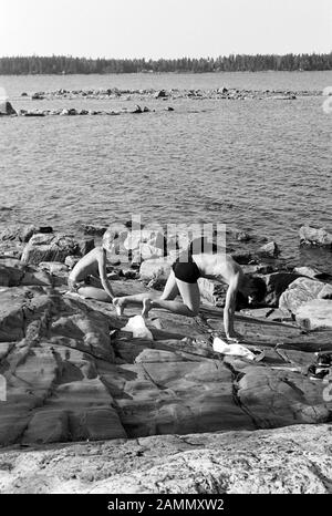 Besuch im Badeort Norrsundet am Bothnischen Meerbusen, 1969. Visite de la station balnéaire de Norrsundet dans le golfe de Bothnia, 1969. Banque D'Images