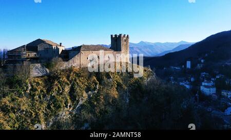 Sestola, Modène, Emilie Romagne / Italie - vue aérienne du château de Sestola Banque D'Images