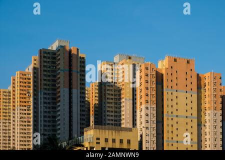 bâtiments résidentiels immenses, immeuble d'appartements en hauteur Banque D'Images