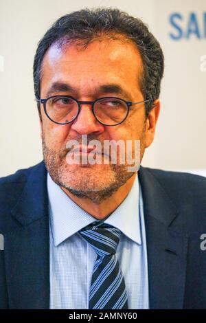 Erick Lelouche, président de Boehringer Ingelheim France, assiste à une conférence de presse pour le lancement officiel DE HUB-VPH, le premier pôle mondial sur la santé publique vétérinaire, Lyon, France Banque D'Images