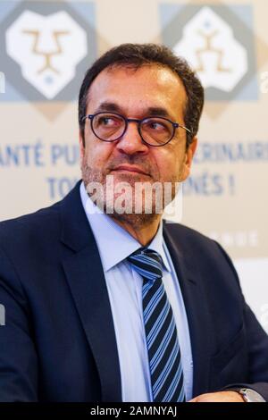 Erick Lelouche, président de Boehringer Ingelheim France, assiste à une conférence de presse pour le lancement officiel DE HUB-VPH, le premier pôle mondial sur la santé publique vétérinaire, Lyon, France Banque D'Images