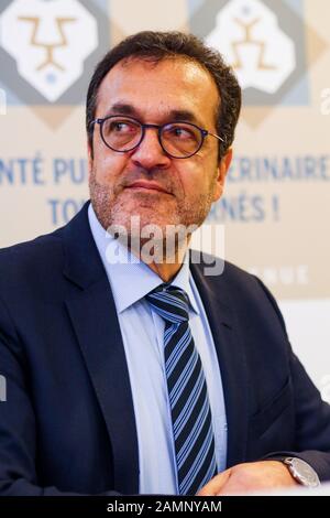 Erick Lelouche, président de Boehringer Ingelheim France, assiste à une conférence de presse pour le lancement officiel DE HUB-VPH, le premier pôle mondial sur la santé publique vétérinaire, Lyon, France Banque D'Images