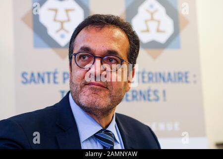 Erick Lelouche, président de Boehringer Ingelheim France, assiste à une conférence de presse pour le lancement officiel DE HUB-VPH, le premier pôle mondial sur la santé publique vétérinaire, Lyon, France Banque D'Images