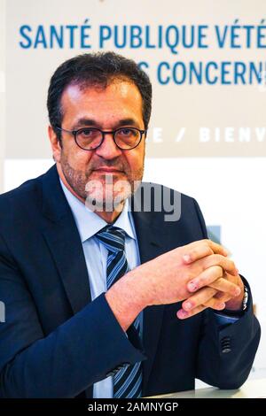 Erick Lelouche, président de Boehringer Ingelheim France, assiste à une conférence de presse pour le lancement officiel DE HUB-VPH, le premier pôle mondial sur la santé publique vétérinaire, Lyon, France Banque D'Images