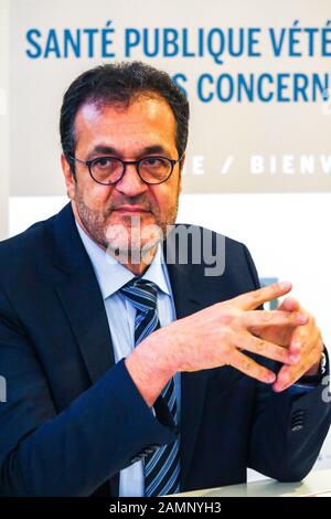 Erick Lelouche, président de Boehringer Ingelheim France, assiste à une conférence de presse pour le lancement officiel DE HUB-VPH, le premier pôle mondial sur la santé publique vétérinaire, Lyon, France Banque D'Images