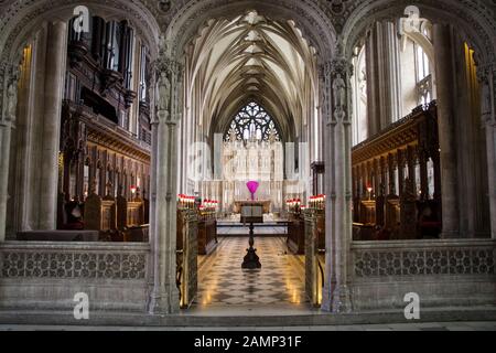 BRISTOL, ROYAUME-UNI - 8 AVRIL 2019. Intérieur de la cathédrale de Bristol fondée en 1140, à l'origine nommée Abbaye de St Augustine. Bristol, Angleterre, Royaume-Uni, 8 Avril 2019 Banque D'Images