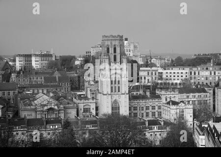 BRISTOL, ROYAUME-UNI - 8 AVRIL 2019. Le Bristol City Museum and Art Gallery est un musée d'architecture baroque édouardienne vu de la tour Cabot. Bristol, Angleterre, Royaume-Uni, Avril Banque D'Images