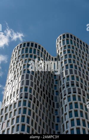 Architecture moderne, façade de la tour supérieure ouest, Berlin, Allemagne Banque D'Images