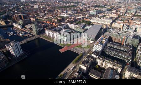 Drone prise de vue aérienne du quai du Grand Canal à Dublin, en Irlande. Banque D'Images