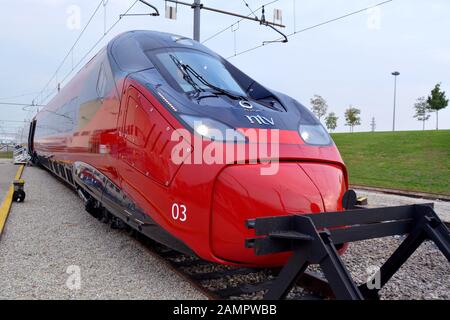 Milan, Italie-10/03/2017- inauguration du nouveau train à grande vitesse de NTV, l'Alstom ETR 675 Italo Evo Banque D'Images