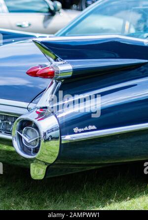 Feux arrière Bullet Sedan coupé de ville Cadillac des années 1950 Banque D'Images