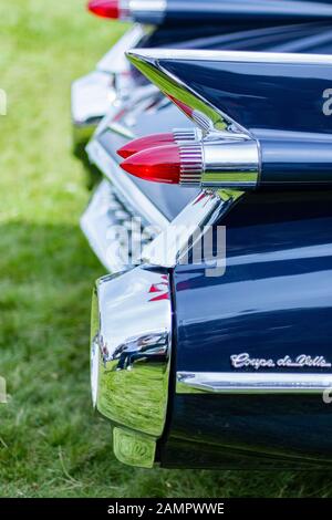 Feux arrière Bullet Sedan coupé de ville Cadillac des années 1950 Banque D'Images