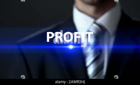 Profit, homme d'affaires devant l'écran, croissance réussie de l'entreprise Banque D'Images