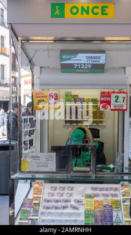 Cabine ou d'un kiosque une fois autorisé vendeur cupón, Madrid Espagne Banque D'Images