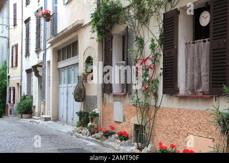Vieille Ville, Vieil Antibes, Antibes, Alpes-Maritimes, Côte d'Azur, French Riviera, Provence, France, Europe Banque D'Images