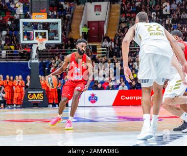 Moscou, Russie. 14 janvier 2020. #26 Howard Sant-Roos de CSKA Moscou en action contre Le Real Madrid au cours du match 2019/2020 Turkish Airlines Euroligue de la saison régulière 19 à Megasport Arena.(score final: CSKA Moscow 60 - 55 Real Madrid) crédit: Sopa Images Limited/Alay Live News Banque D'Images