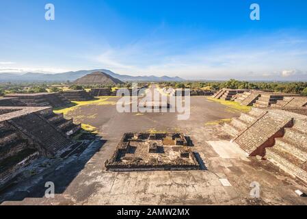 Pyramide du soleil à Teotihuacan, Mexique Banque D'Images