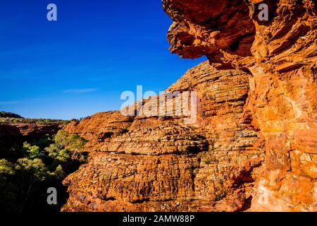 Paysage le long de la promenade de Kings Canyon Rim dans le territoire du Nord en Australie centrale Banque D'Images