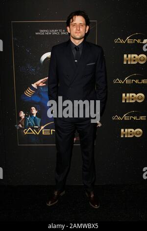 Los Angeles, États-Unis. 14 janvier 2020. Zach Woods assiste à la première de HBO'Avenue 5' à l'Avalon le 14 janvier 2020 à Los Angeles, en Californie. Photo: Crash/imageSPACE/MediaPunch crédit: MediaPunch Inc/Alay Live News Banque D'Images