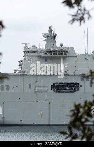 Royal Australian Navy landing helicopter dock navire HMAS Canberra (L02) est un porte-hélicoptères de classe Canberra navire d'assaut amphibie Banque D'Images