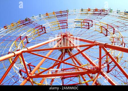 Nha Trang, nha trang, Chine. 15 janvier 2020. La ville balnéaire de nha trang, connue sous le nom de « Little maldives », est devenue une attraction touristique populaire en Asie du Sud-est. Le parc d'attractions du nouvel an chinois, construit par des magoins russes, a attiré de nombreux touristes chinois à découvrir la plus longue téléphérique d'Asie à travers la mer. Crédit: Sipa Asia/Zuma Wire/Alay Live News Banque D'Images